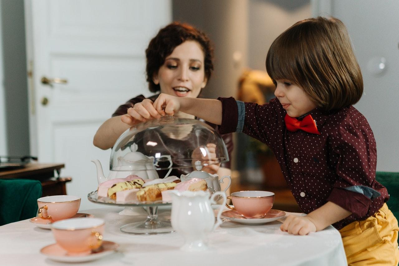 How to Become a Nanny