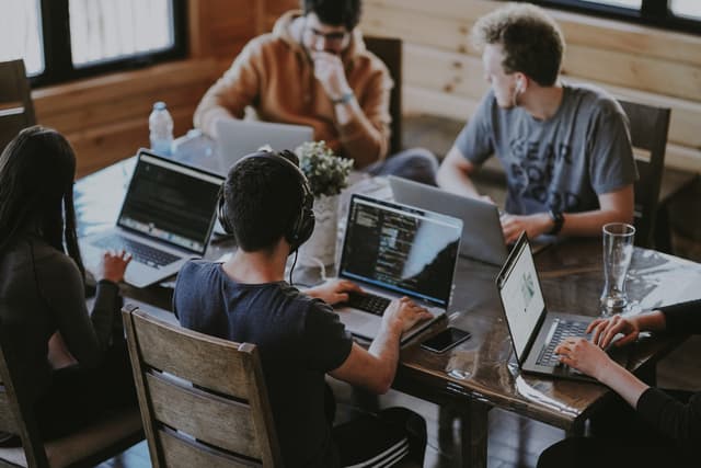 What is the Average Starting Salary for Business Majors?